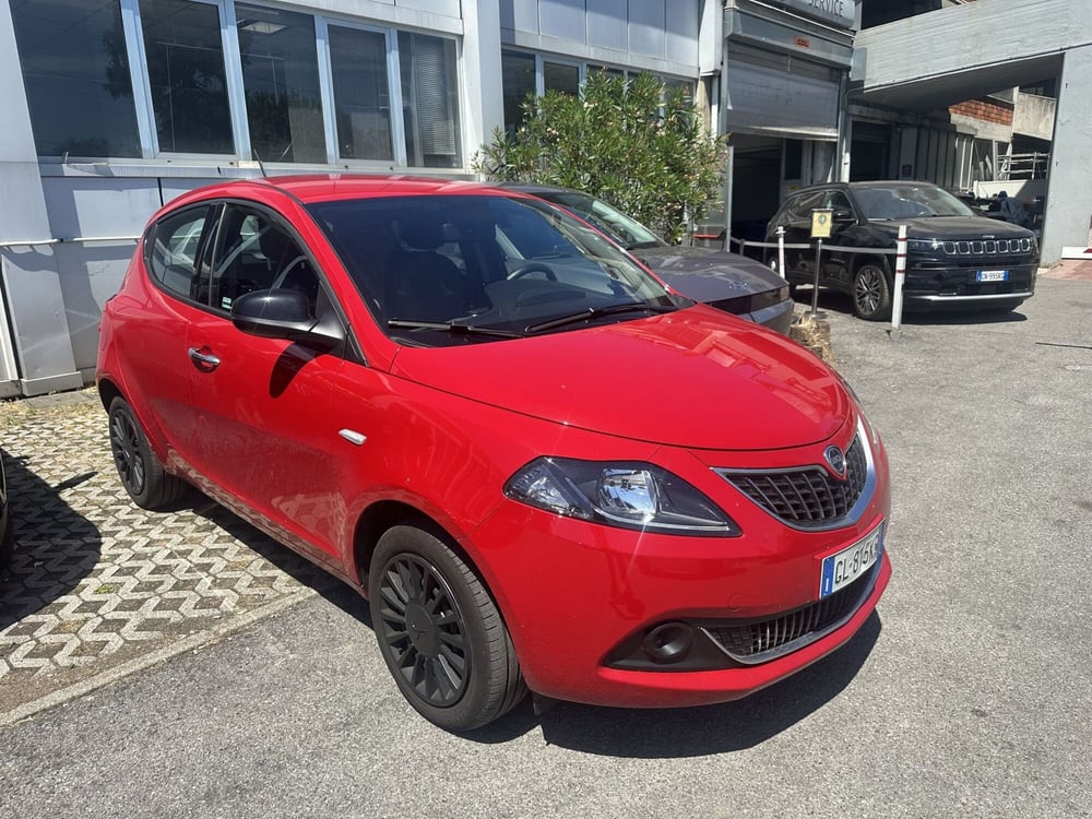 Lancia Ypsilon usata a Milano (4)