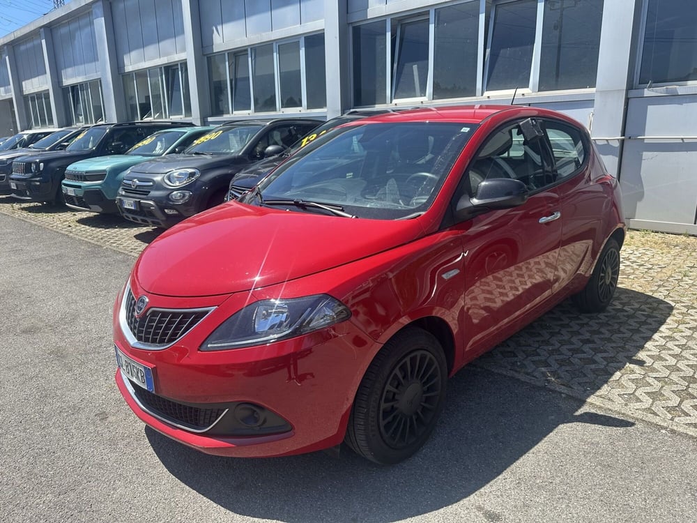 Lancia Ypsilon usata a Milano (5)