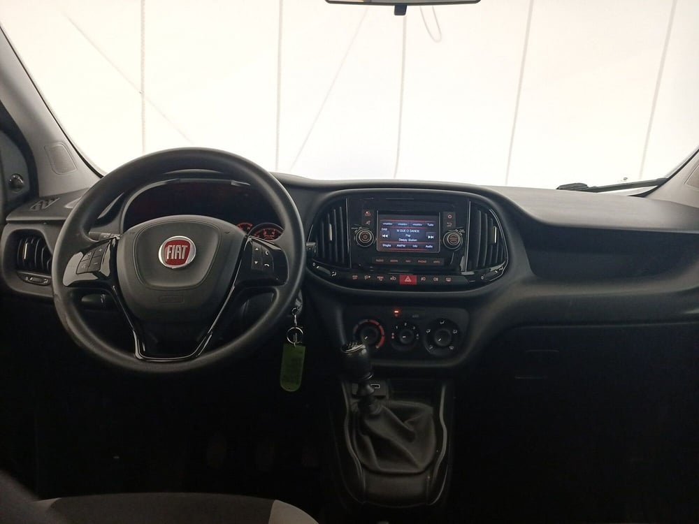 Fiat Doblò usata a Bari (10)