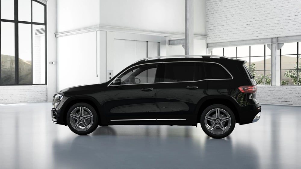 Mercedes-Benz GLB nuova a Chieti (3)