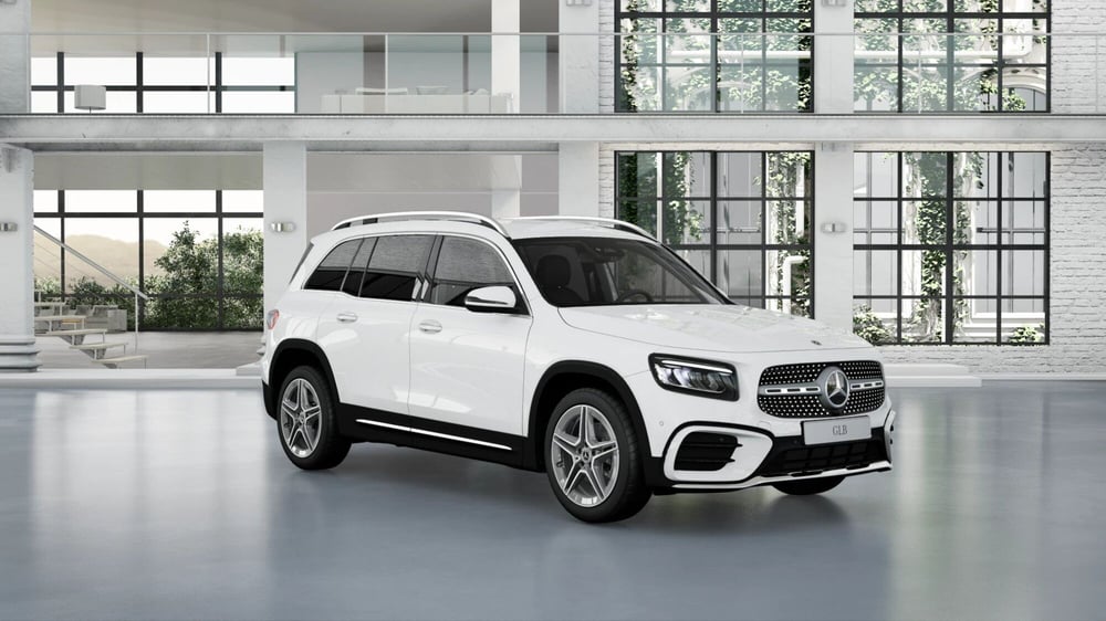 Mercedes-Benz GLB nuova a Pescara