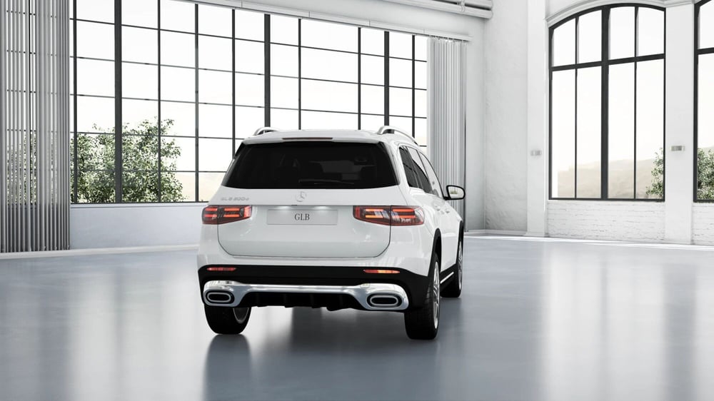 Mercedes-Benz GLB nuova a Pescara (3)