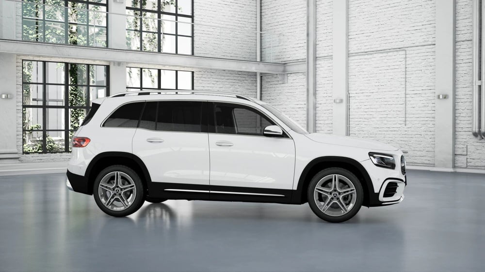 Mercedes-Benz GLB nuova a Pescara (4)