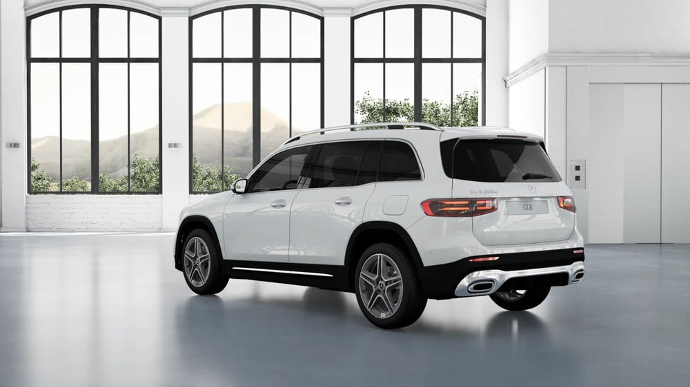 Mercedes-Benz GLB nuova a Pescara (5)