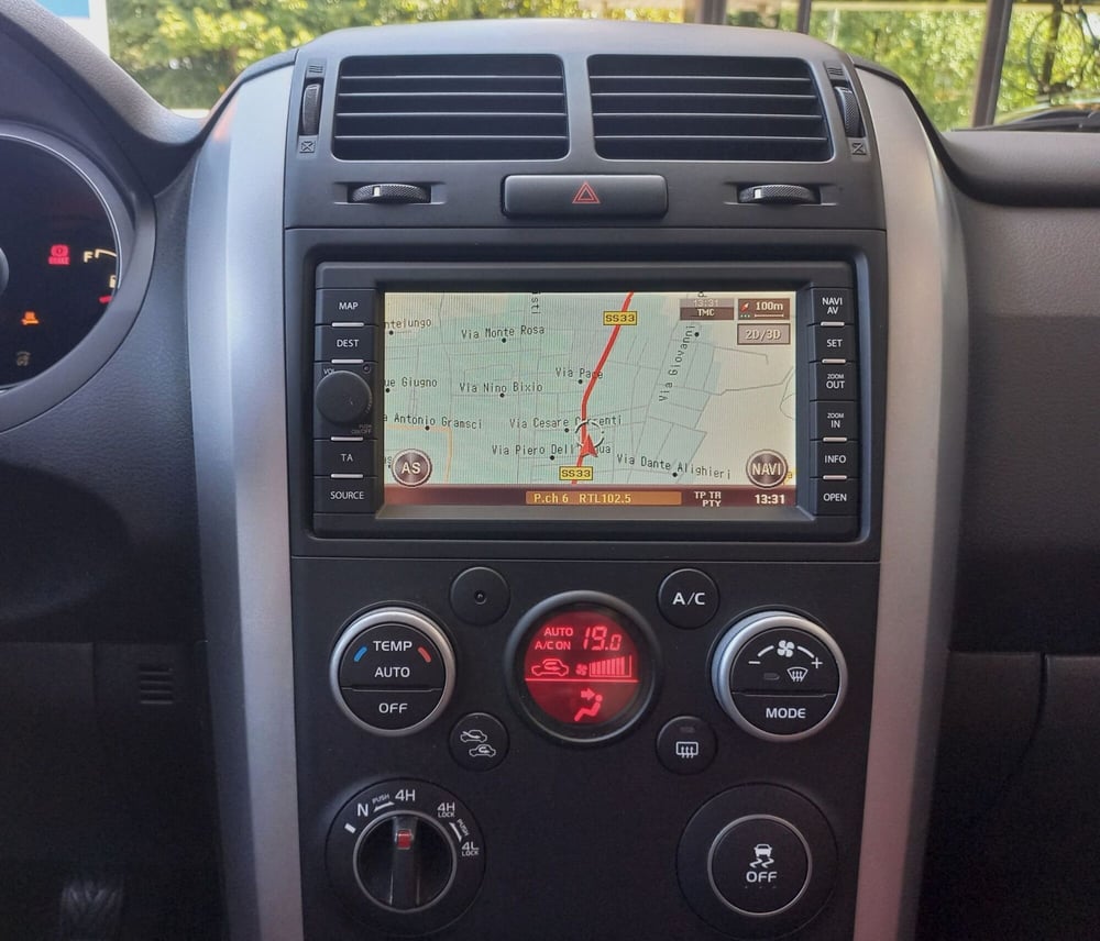 Suzuki Grand Vitara usata a Milano (10)