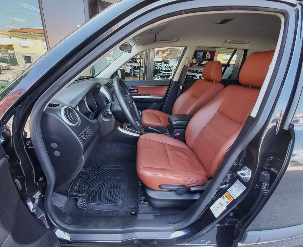 Suzuki Grand Vitara usata a Milano (6)