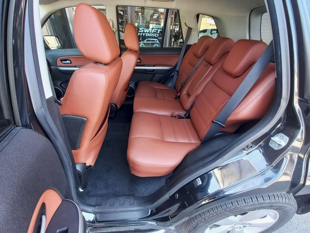 Suzuki Grand Vitara usata a Milano (7)