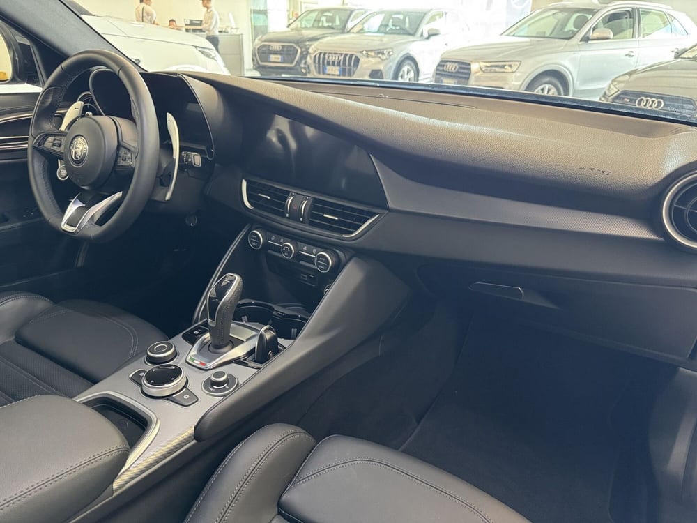 Alfa Romeo Giulia usata a Messina (10)