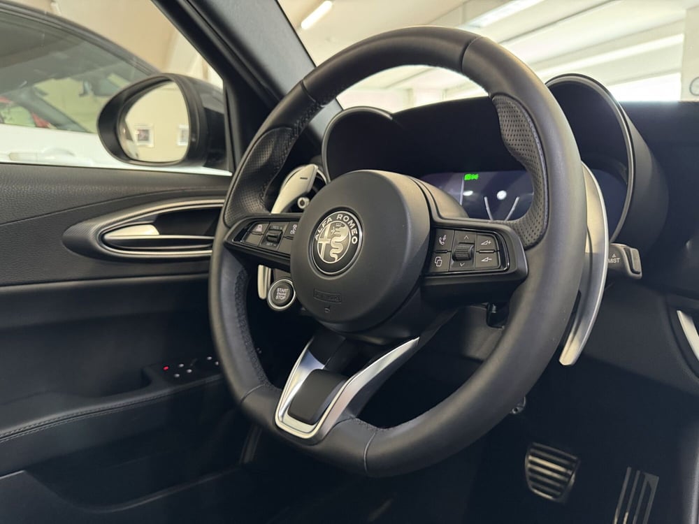 Alfa Romeo Giulia usata a Messina (15)
