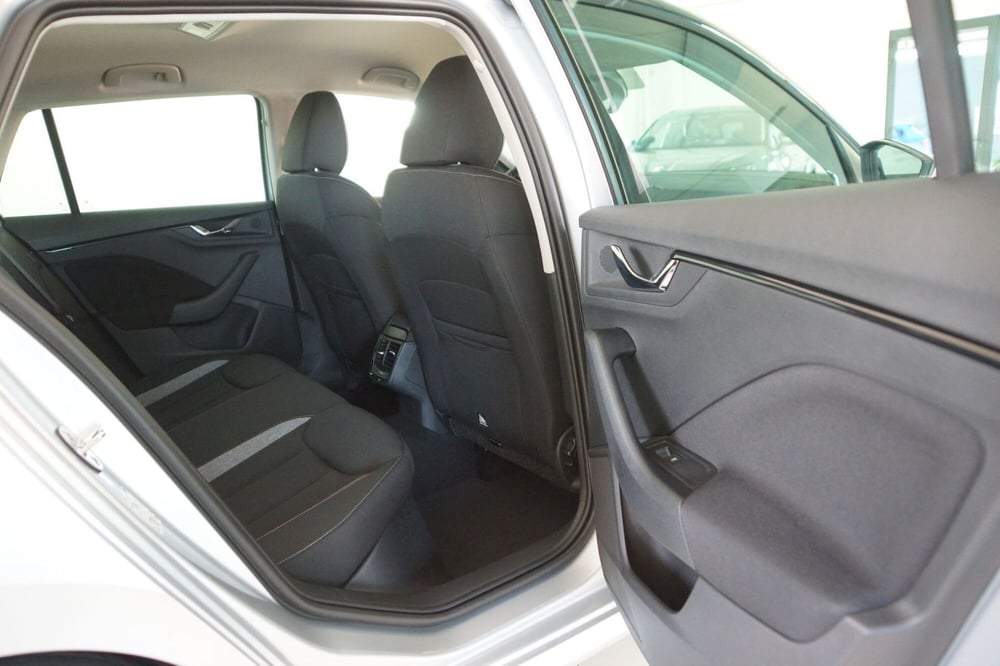 Skoda Kamiq nuova a Torino (11)