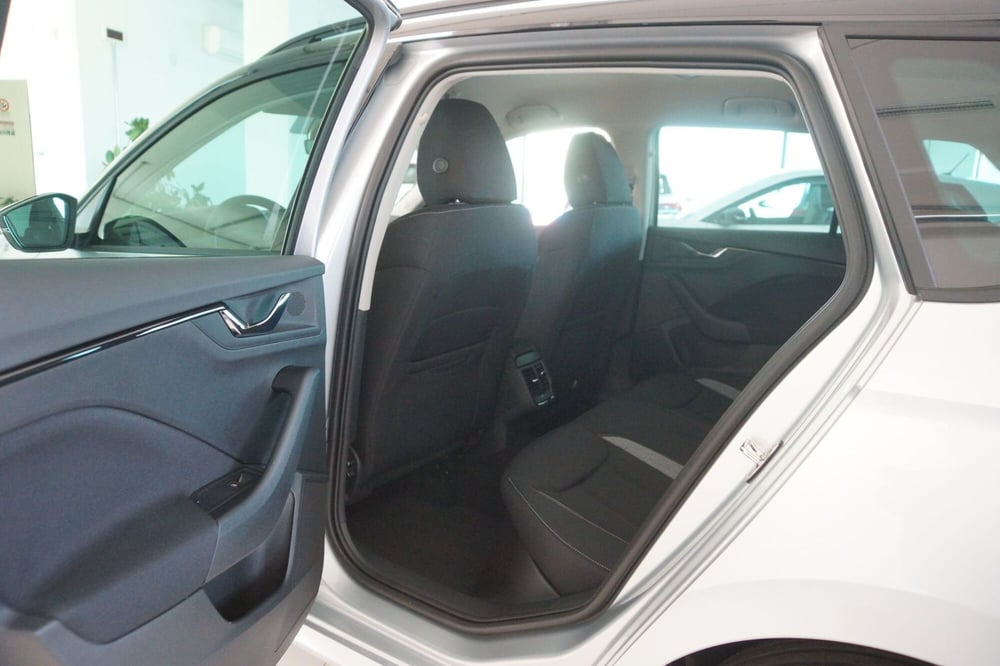 Skoda Kamiq nuova a Torino (13)