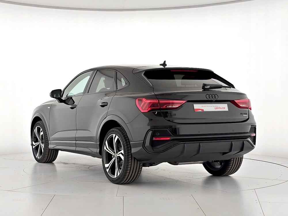 Audi Q3 Sportback nuova a Asti (4)