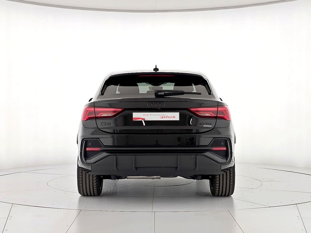Audi Q3 Sportback nuova a Asti (5)