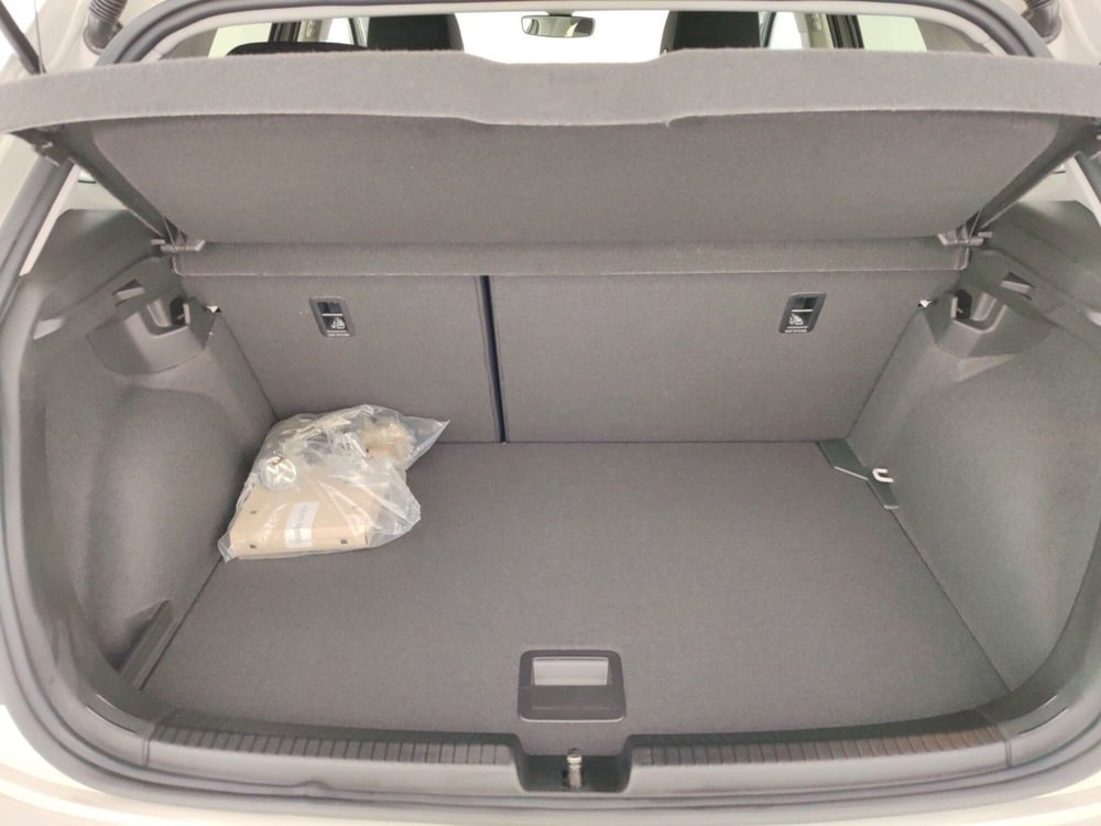 Volkswagen Polo nuova a Massa-Carrara (16)