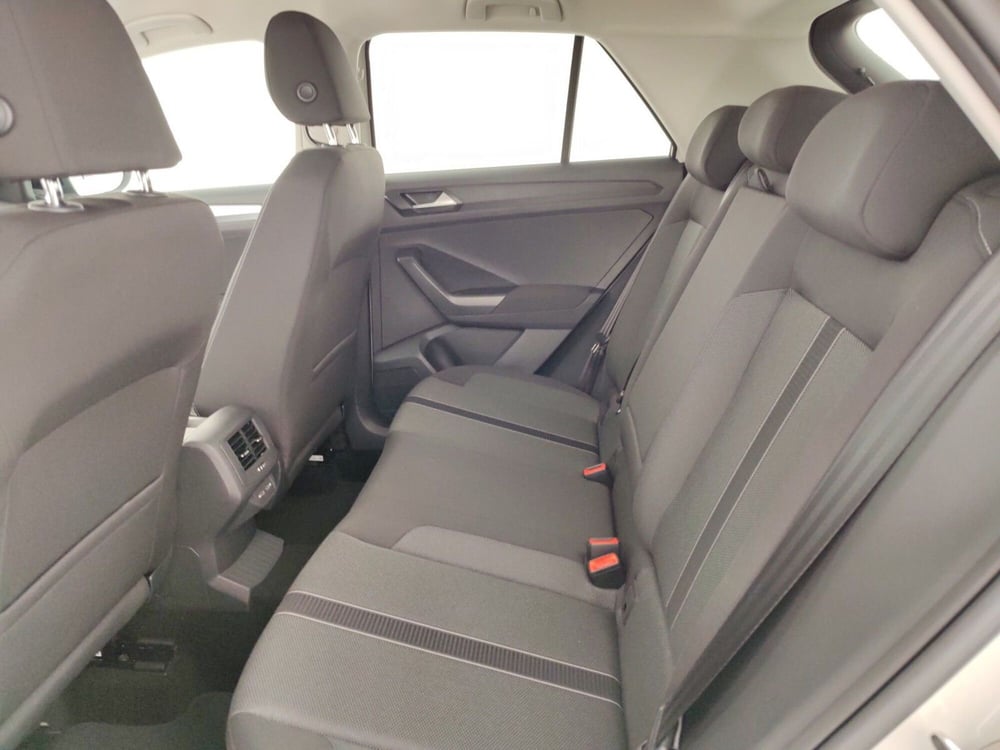 Volkswagen T-Roc nuova a Massa-Carrara (10)