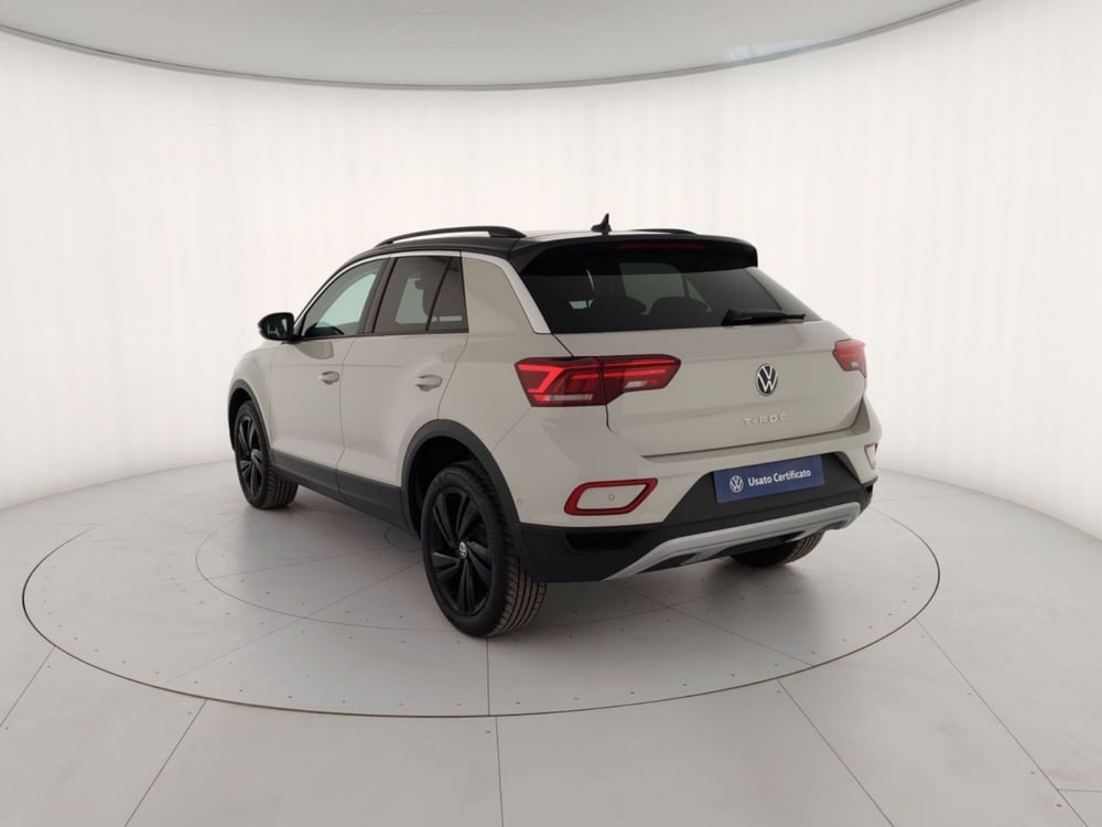 Volkswagen T-Roc nuova a Massa-Carrara (2)
