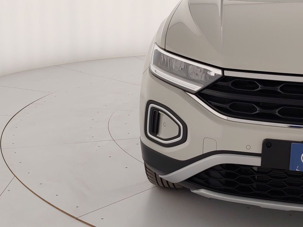 Volkswagen T-Roc nuova a Massa-Carrara (5)