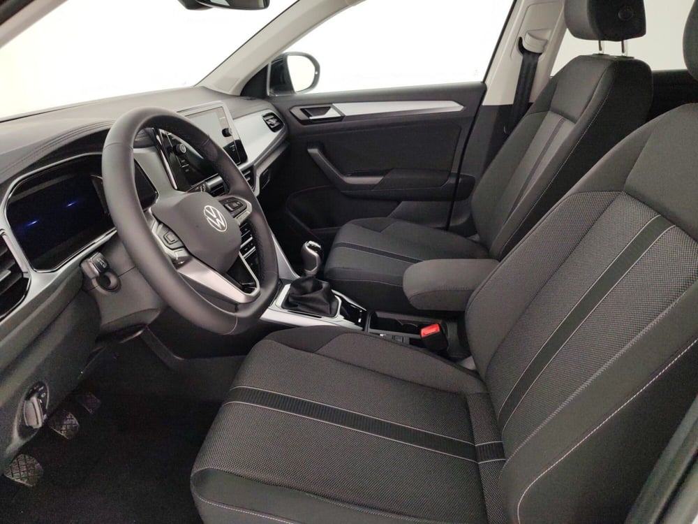 Volkswagen T-Roc nuova a Massa-Carrara (7)