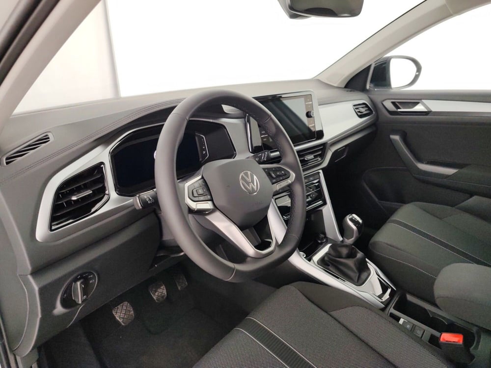 Volkswagen T-Roc nuova a Massa-Carrara (8)