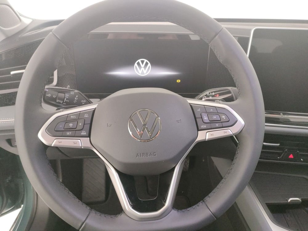 Volkswagen Passat nuova a Napoli (12)