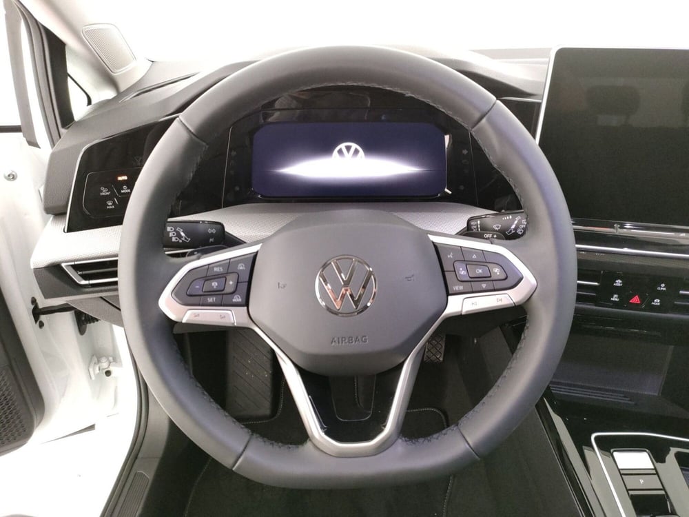 Volkswagen Golf nuova a Napoli (10)
