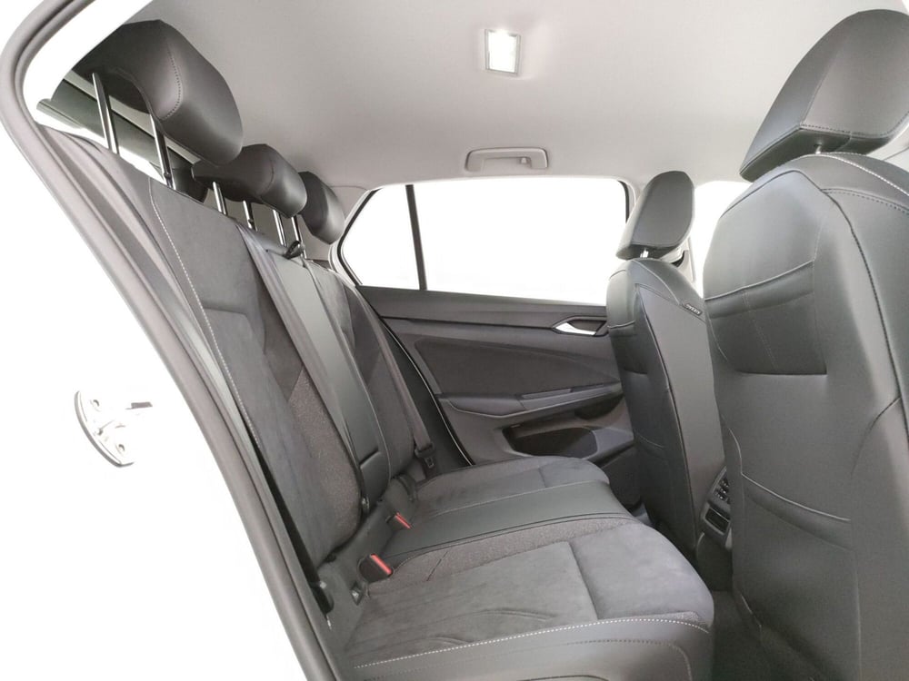 Volkswagen Golf nuova a Napoli (7)