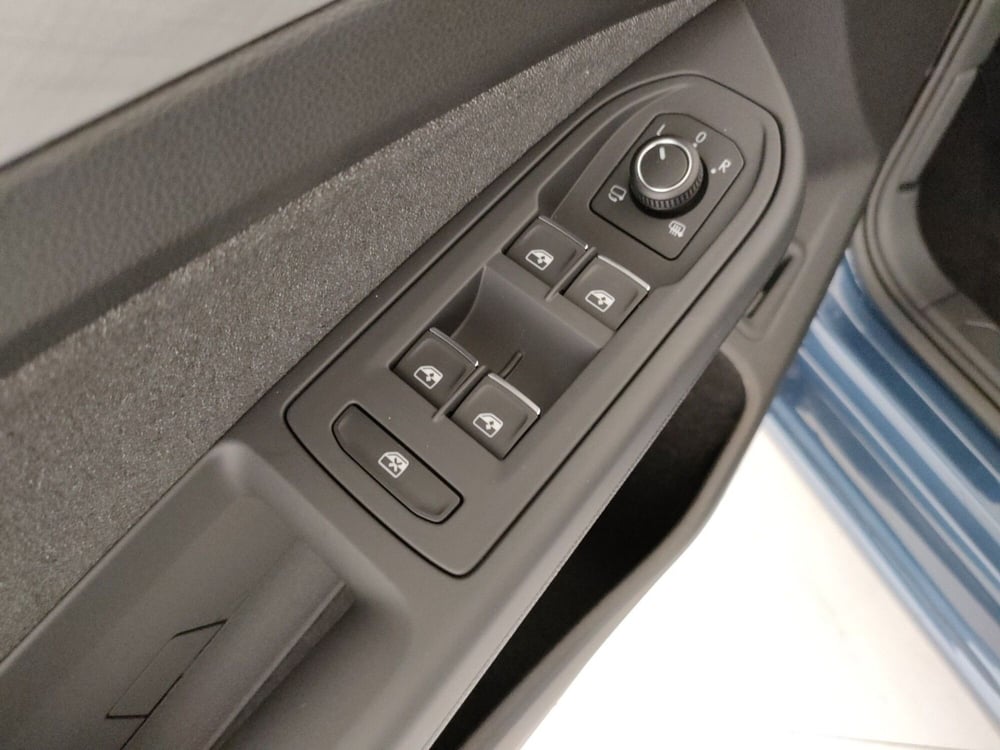 Volkswagen Golf nuova a Napoli (11)