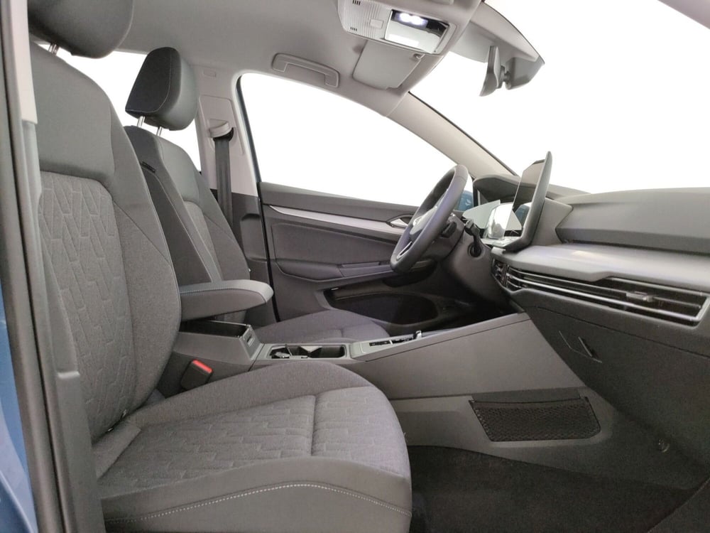 Volkswagen Golf nuova a Napoli (7)