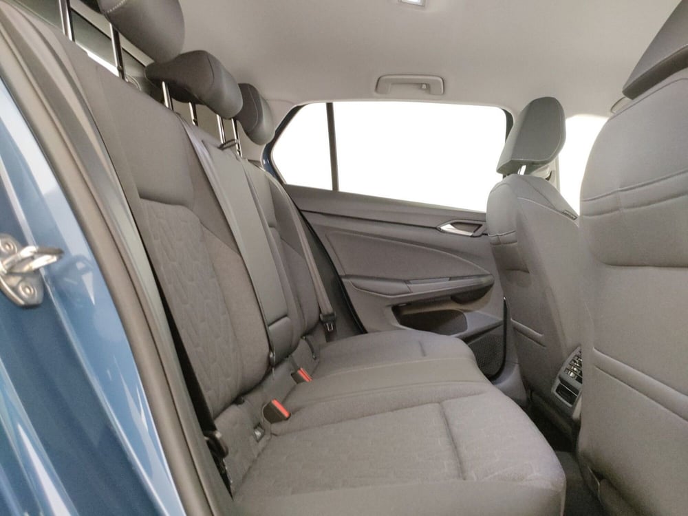 Volkswagen Golf nuova a Napoli (9)