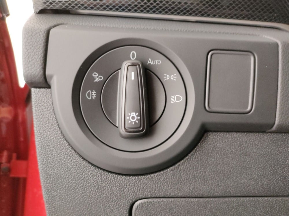 Volkswagen T-Cross nuova a Napoli (13)