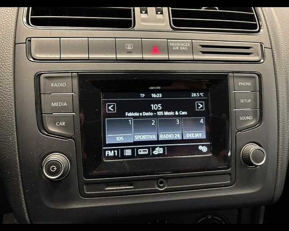 Volkswagen Polo usata a Milano (11)