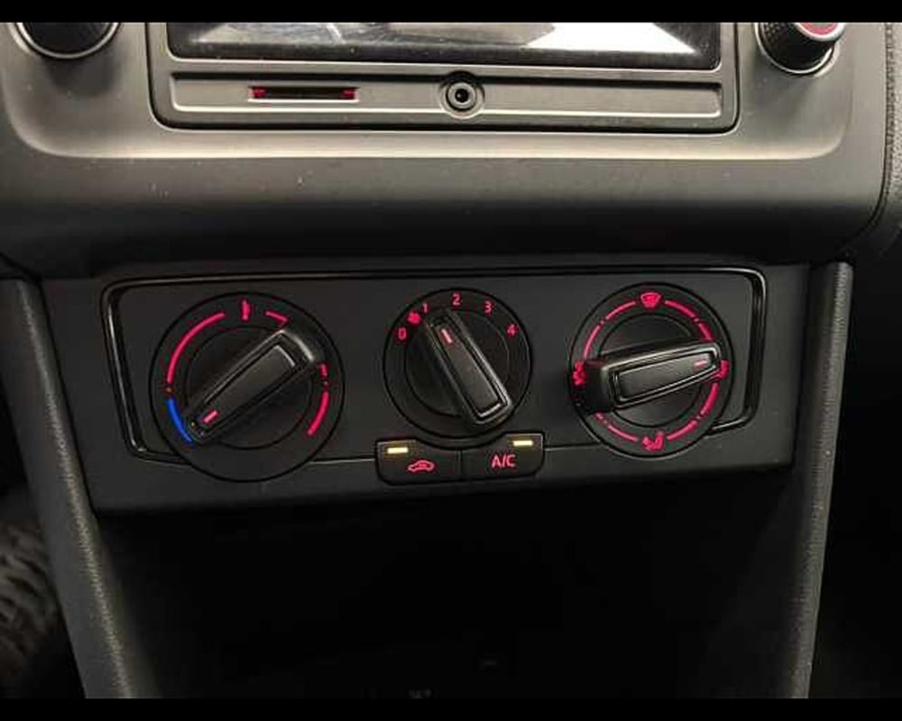 Volkswagen Polo usata a Milano (13)
