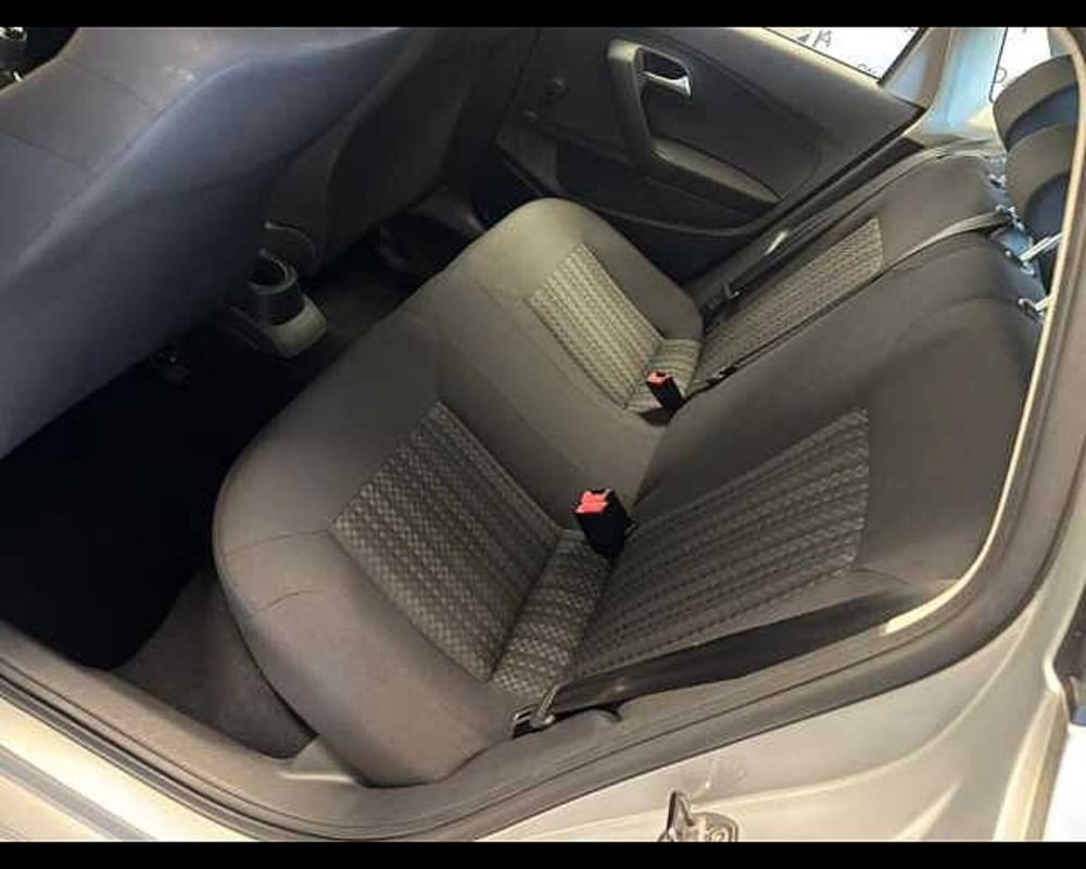 Volkswagen Polo usata a Milano (7)