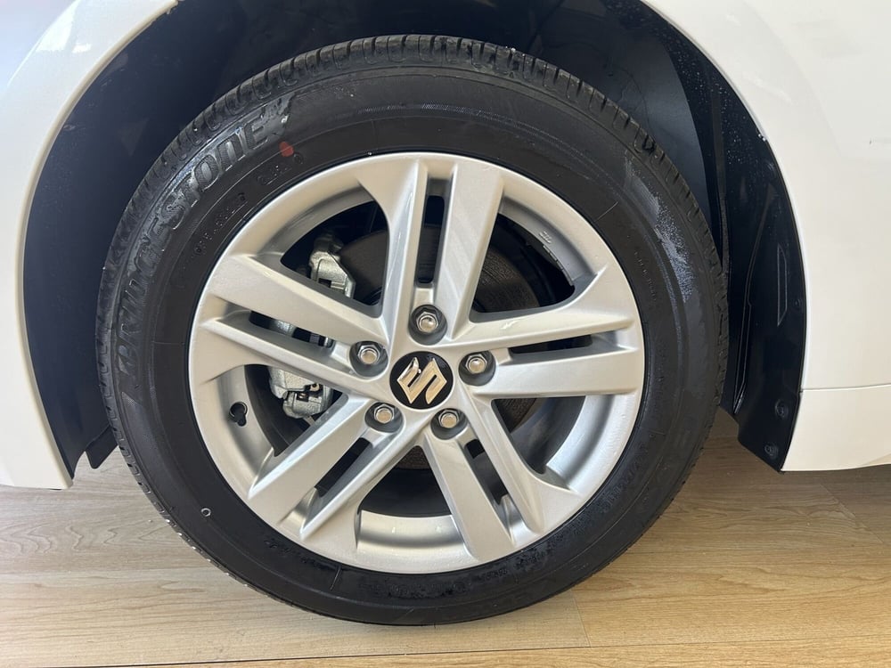 Suzuki Swace nuova a Bari (10)