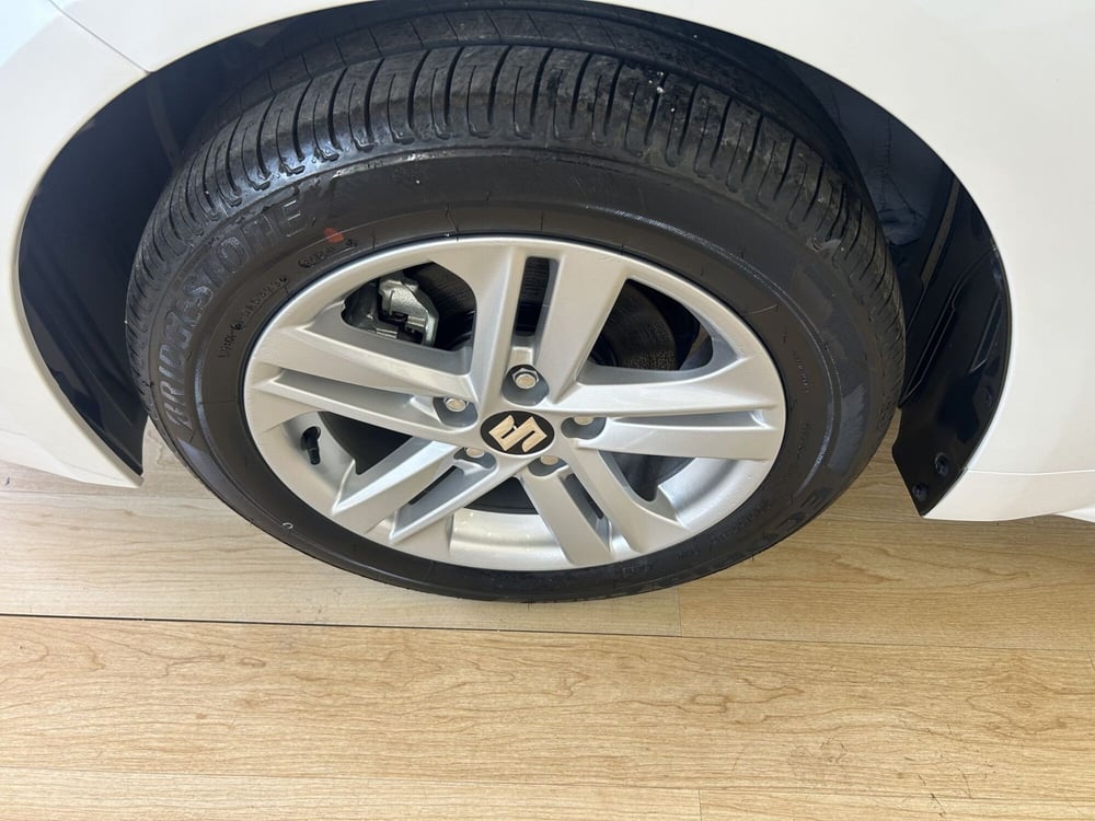 Suzuki Swace nuova a Bari (9)