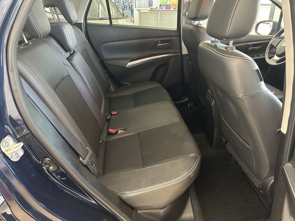 Suzuki S-Cross usata a Bari (11)