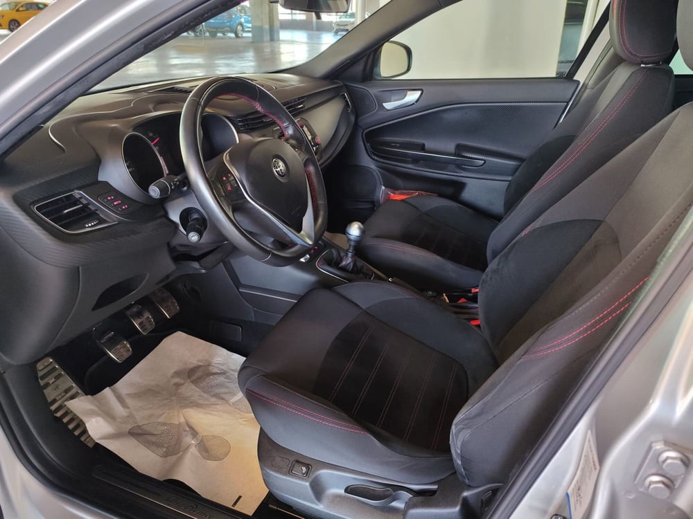 Alfa Romeo Giulietta usata a Milano (13)