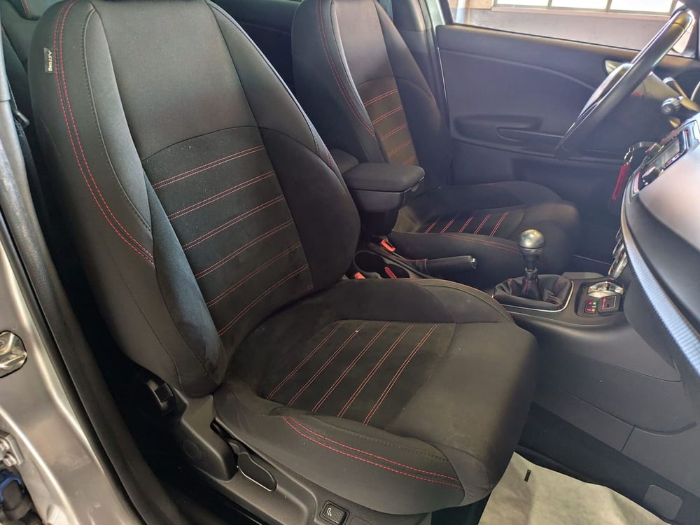 Alfa Romeo Giulietta usata a Milano (17)