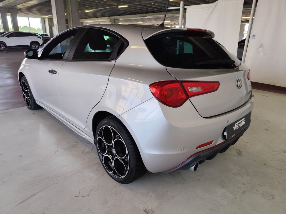 Alfa Romeo Giulietta usata a Milano (4)