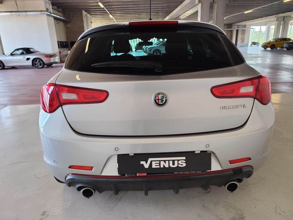 Alfa Romeo Giulietta usata a Milano (5)