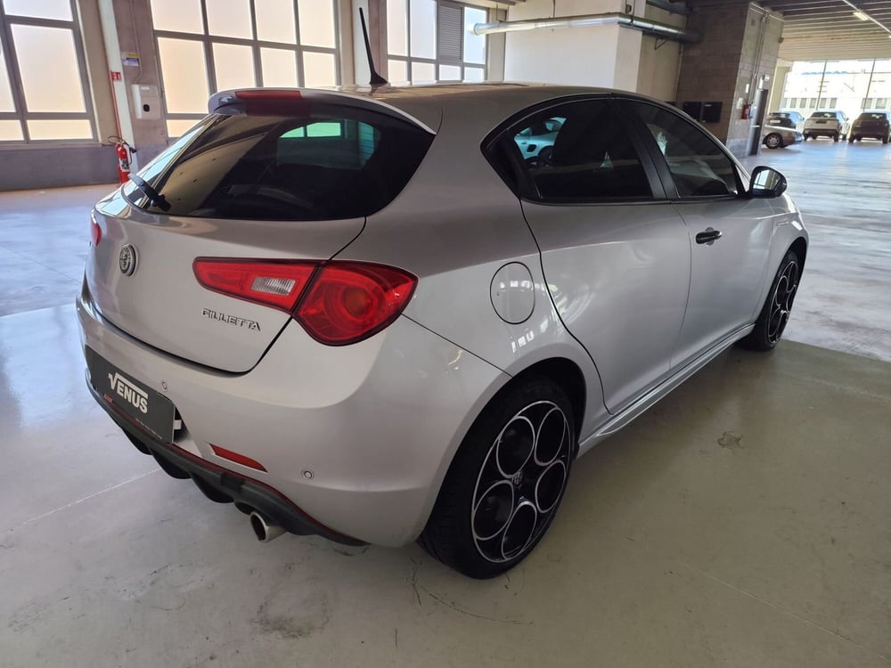 Alfa Romeo Giulietta usata a Milano (6)