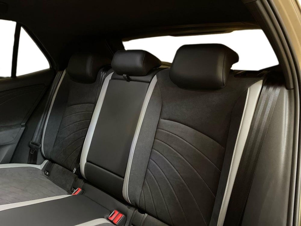 Volkswagen ID.3 nuova a Prato (12)