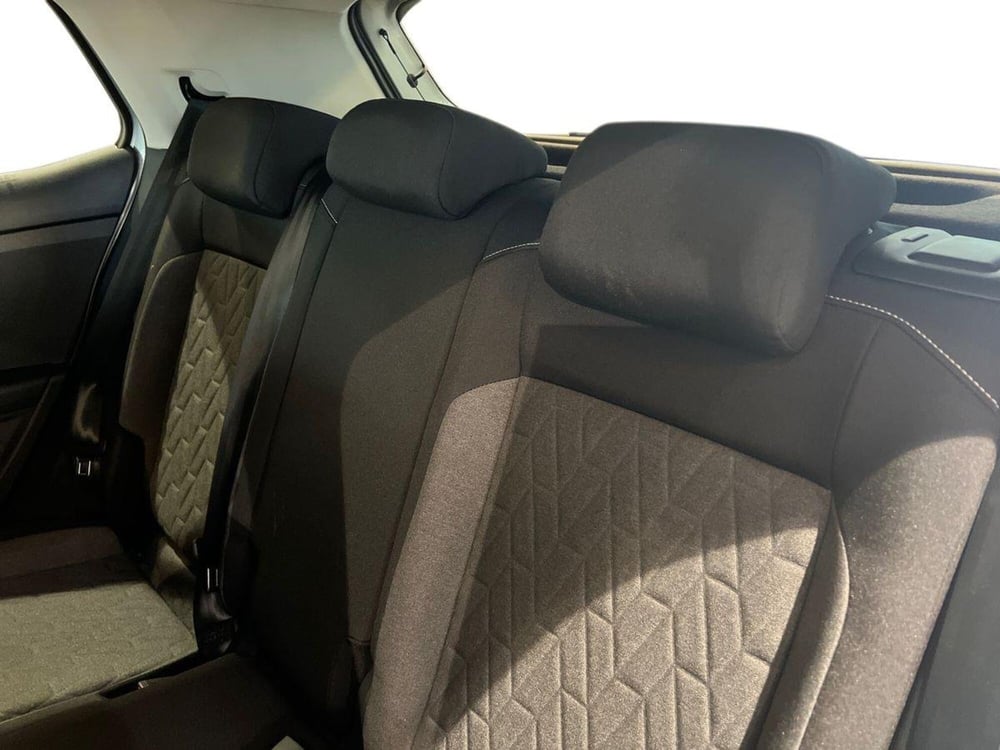 Volkswagen T-Cross nuova a Prato (12)