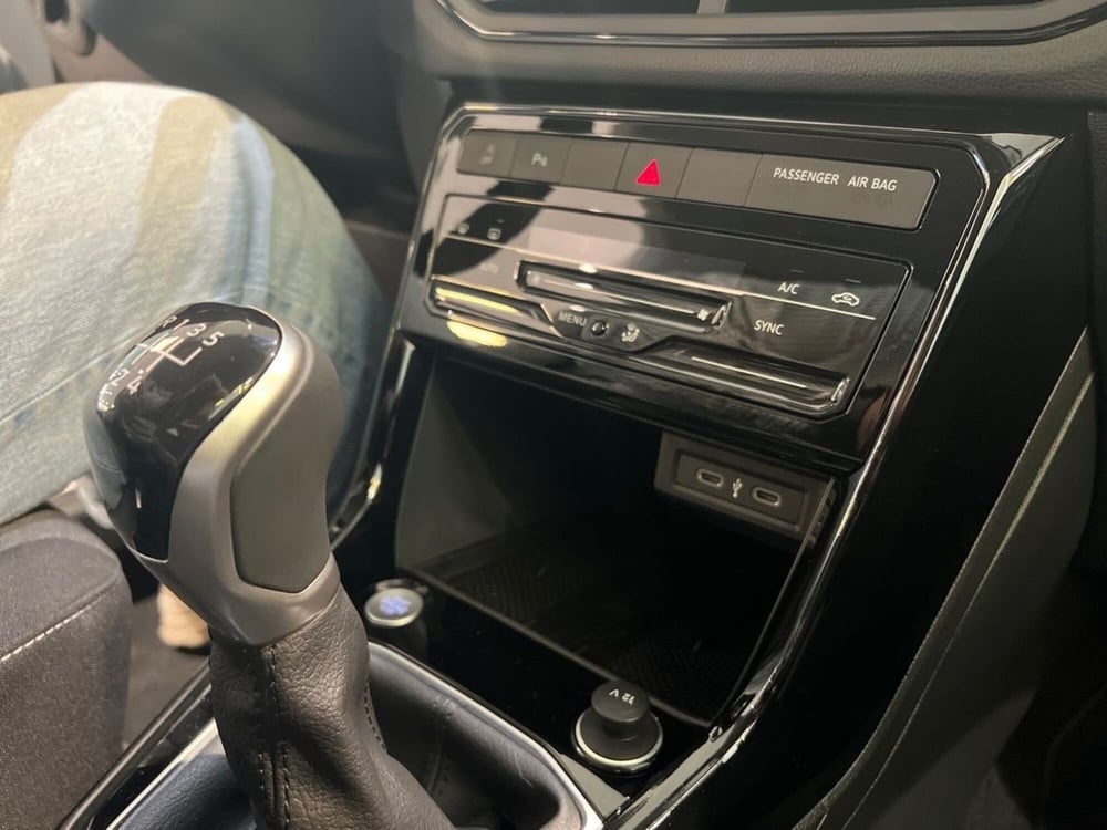 Volkswagen T-Cross nuova a Prato (15)