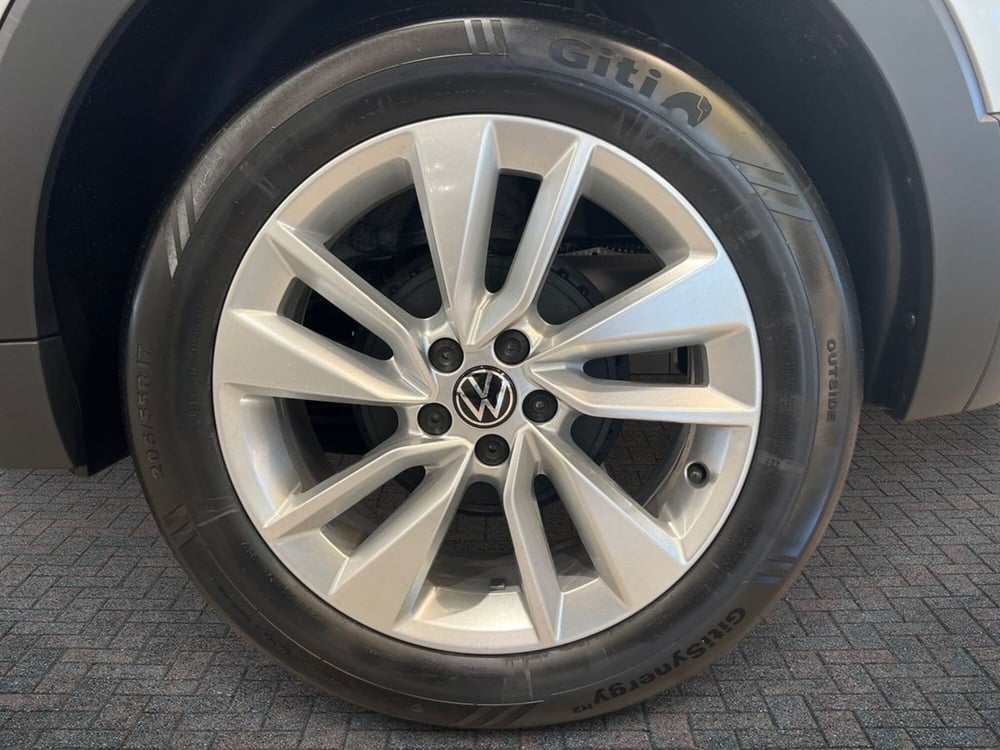 Volkswagen T-Cross nuova a Prato (6)