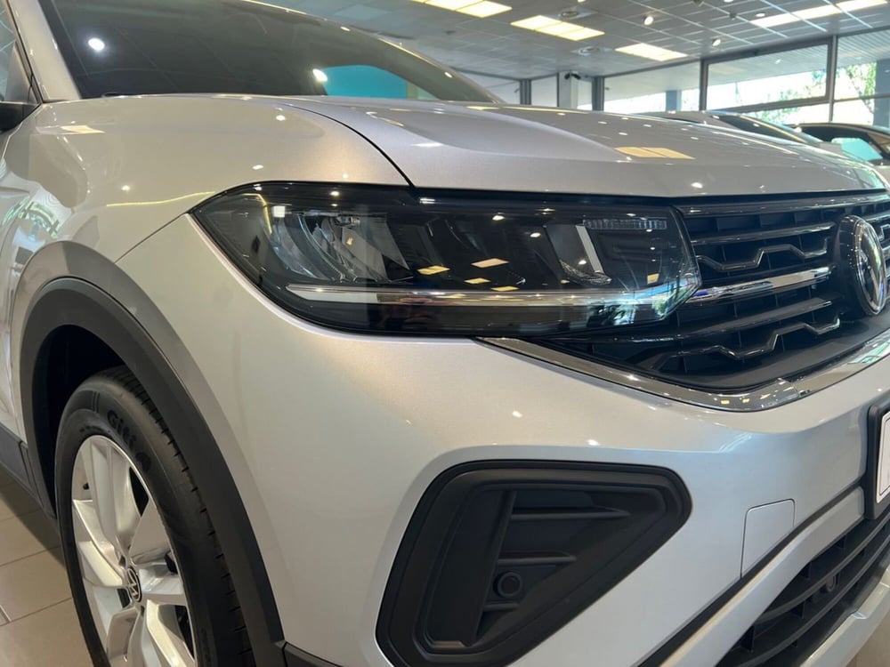 Volkswagen T-Cross nuova a Prato (7)