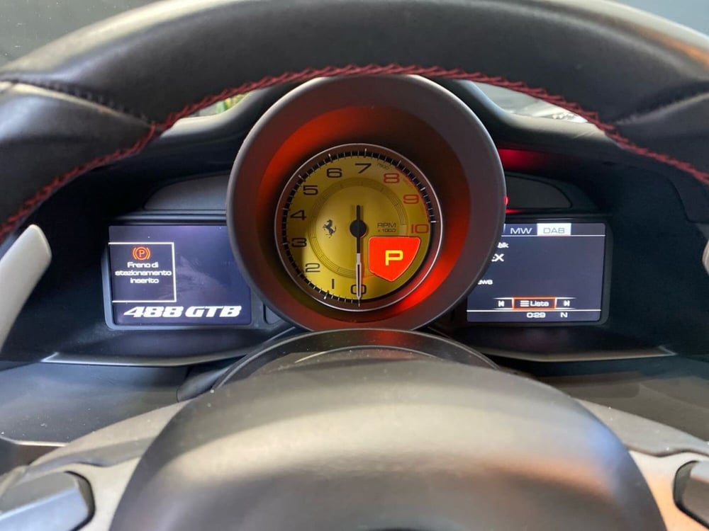 Ferrari 488 Coupé usata a Firenze (13)