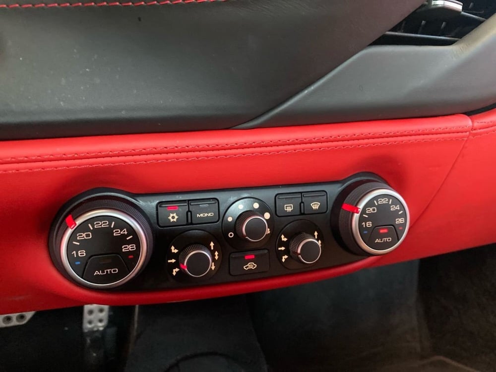 Ferrari 488 Coupé usata a Firenze (15)