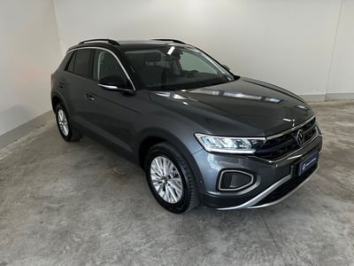 Volkswagen T-Roc 1.0 TSI Life del 2022 usata a Avezzano