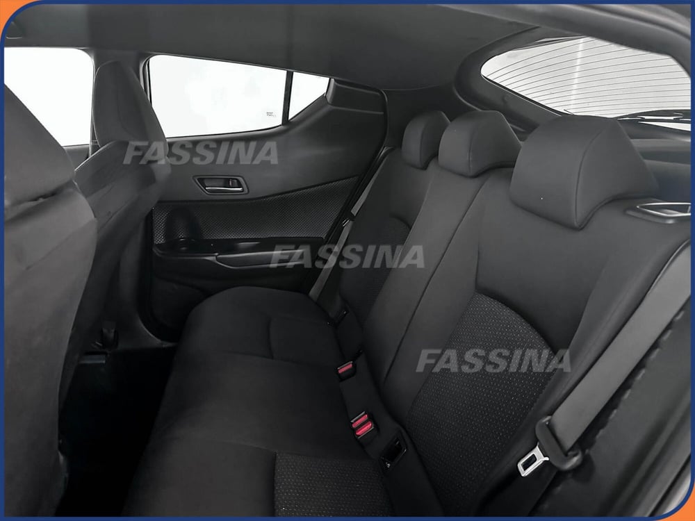 Toyota Toyota C-HR usata a Milano (10)